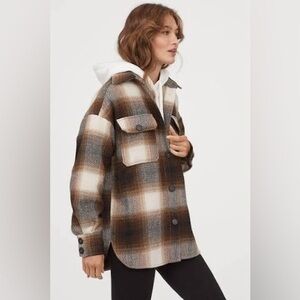 🚨H&M Oversized Plaid Shacket